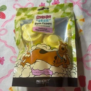 New Scooby-Doo Passionfruit Bath Fizzers - Yellow Bath Bombs